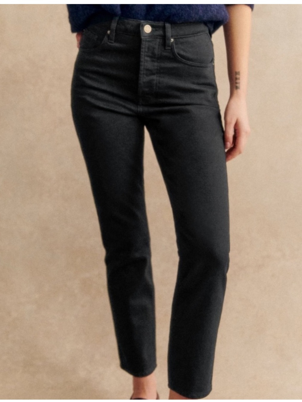 Sezane Black High-Rise Straight Jeans size 6
